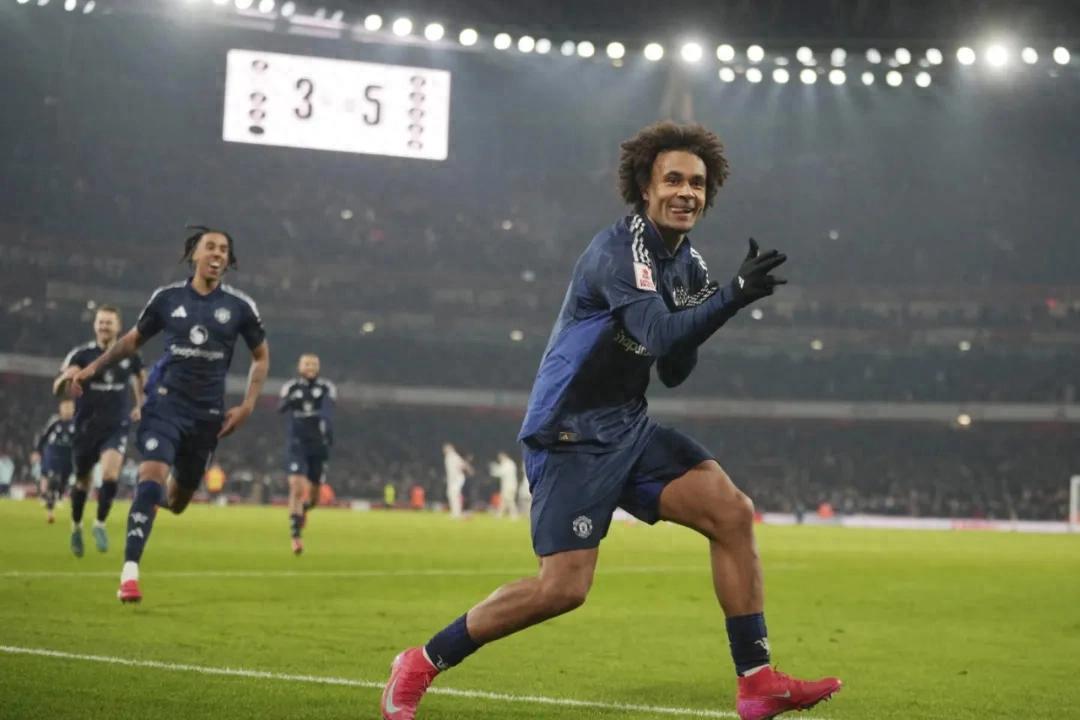 阿森纳后卫受伤离场,影响球队防守的简单介绍 阿森纳后卫受伤离场,影响球队防守的简单介绍