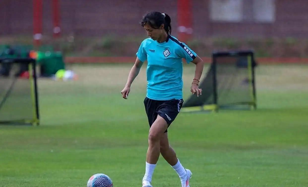 亚洲女足名将传奇故事，球迷感动落泪