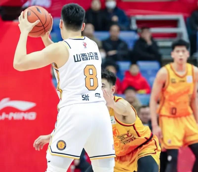 山西球员精准传球,为球队夺冠铺路的简单介绍 山西球员精准传球,为球队夺冠铺路的简单介绍