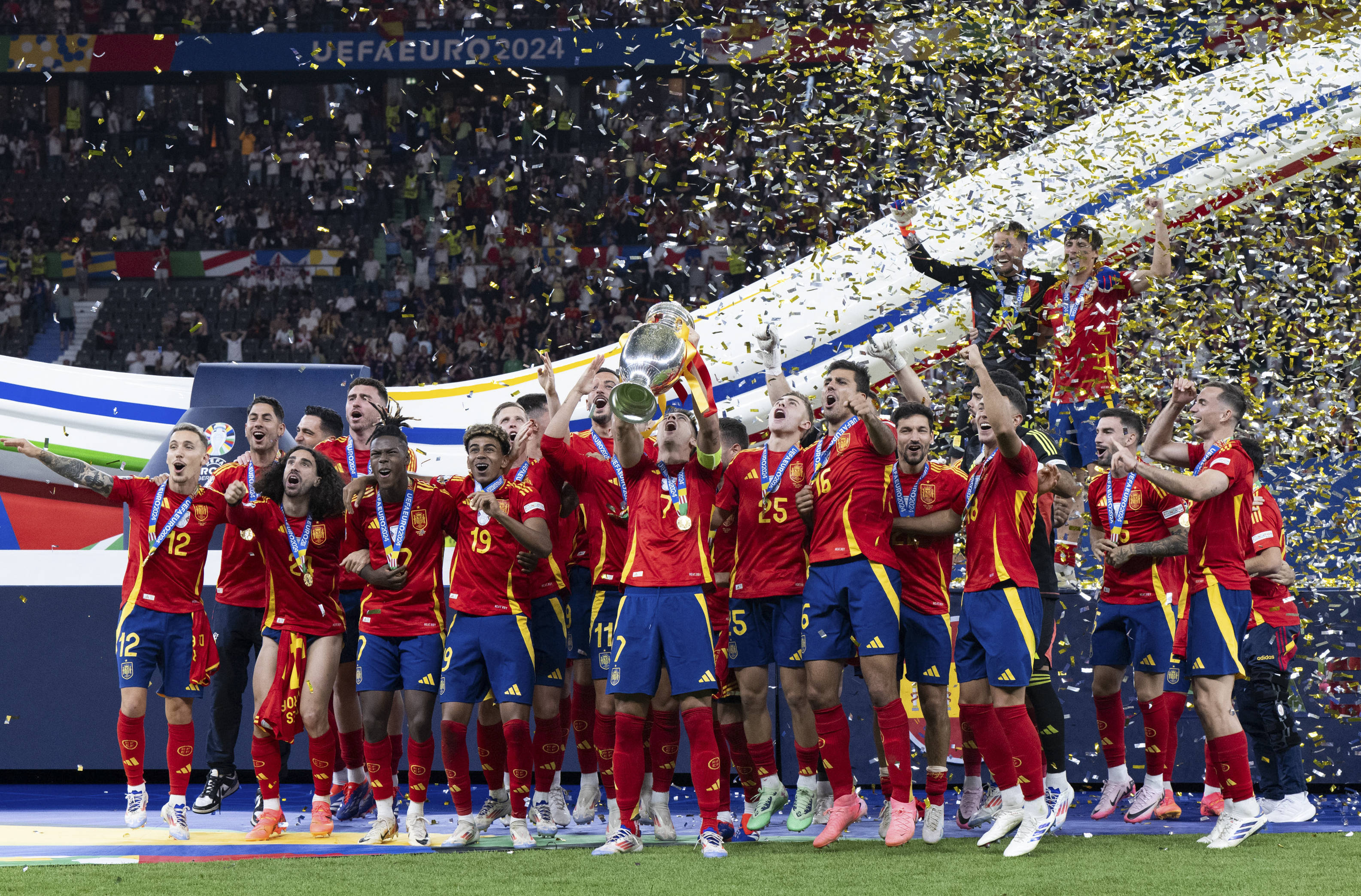 爱游戏app下载-包含火爆对决！欧国联比赛展现竞技魅力，充满激情的词条