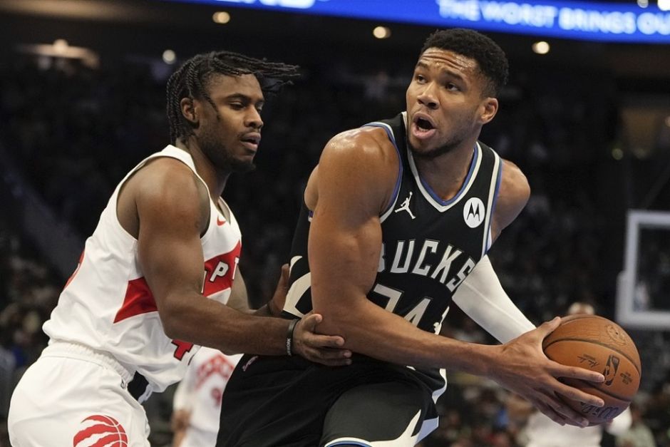 爱游戏官网-雄鹿客场逆袭黄蜂，全队表现出色喜迎三连胜的简单介绍