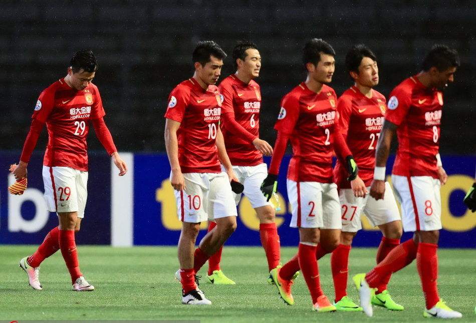 爱游戏-恒大后防线遭批评备战下轮比赛