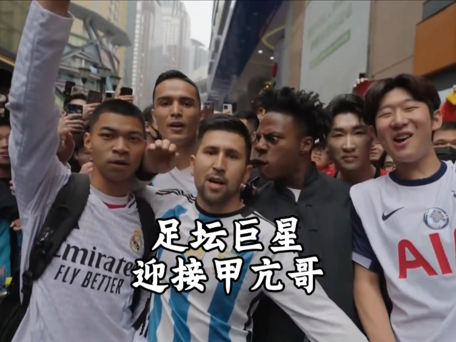 爱游戏-足球巨星将带领球队冲击胜利，期待他们的表现