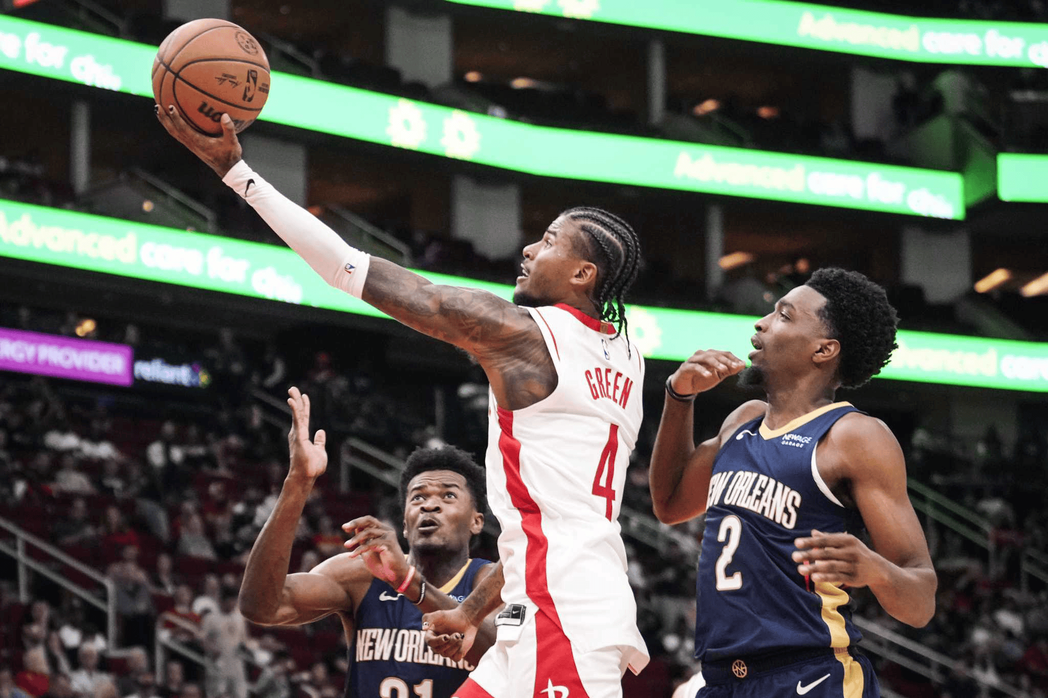 爱游戏登录入口-火箭队主力前锋表现抢眼，助球队夺冠的简单介绍