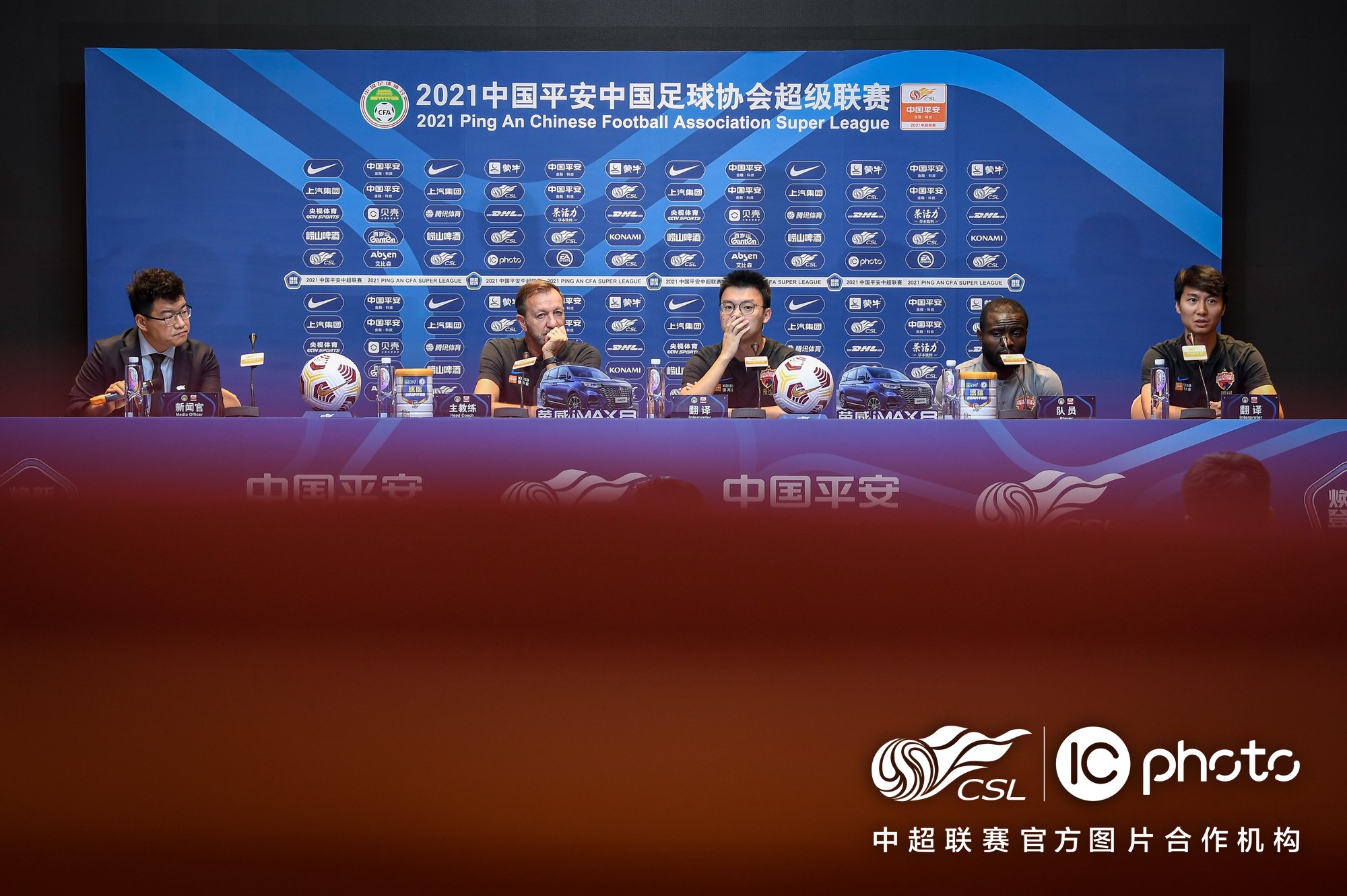 爱游戏网页版-全球顶尖球员积极备战，为夺冠奋力拼搏的简单介绍