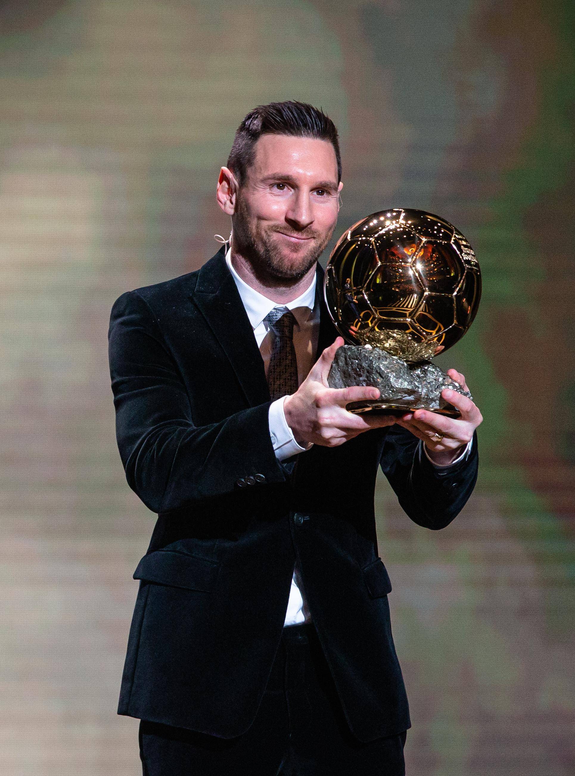 爱游戏入口-包含阿根廷球星梅西再次夺得金球奖，创历史的词条