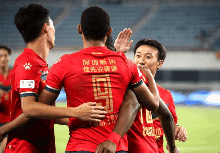 卓尔对阵绿城，两支实力均衡的球队展开对决的简单介绍