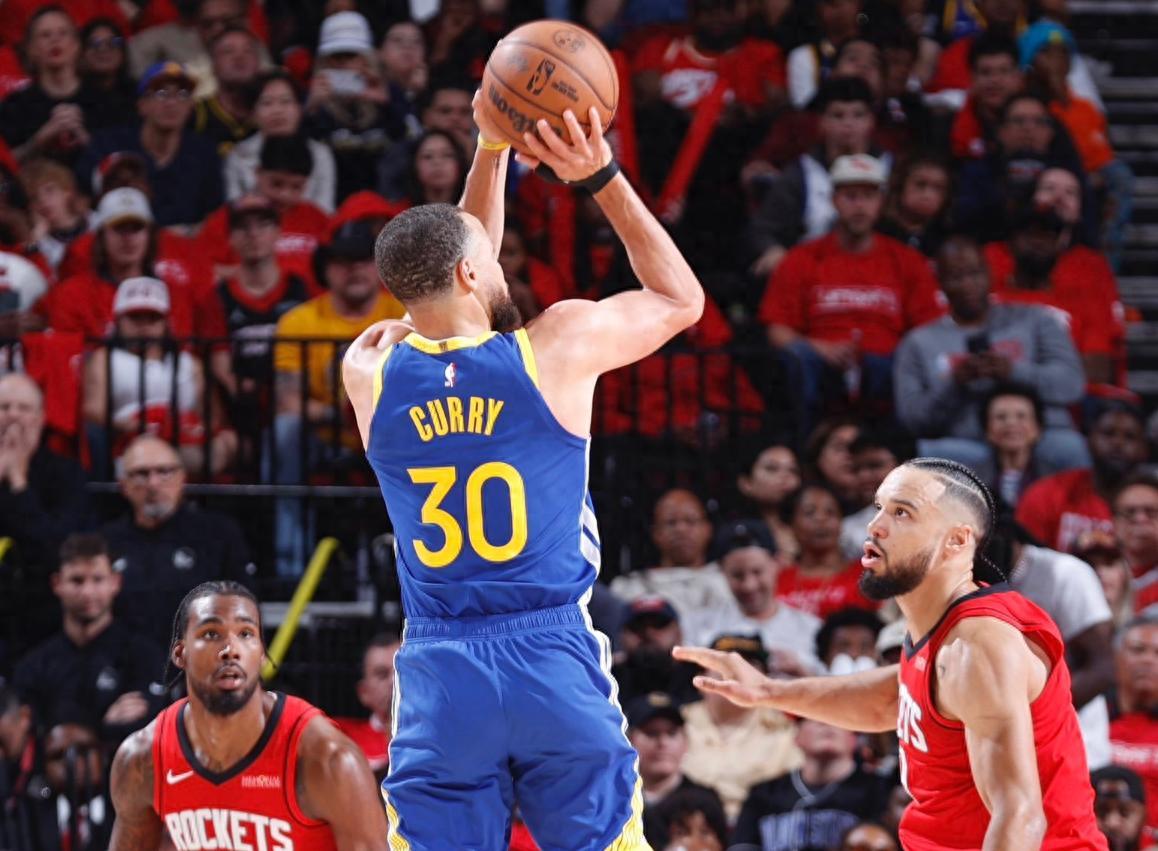 爱游戏官网网页版入口-NBA季后赛首轮惊现大冷门，老牌强队遭逆转