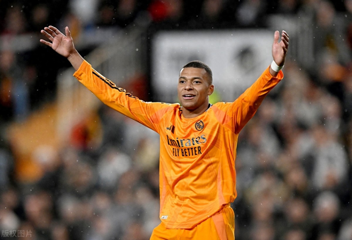 爱游戏在线登录-瓦伦西亚遭遇惨败，欧冠资格赛区形势不妙的简单介绍