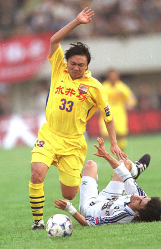 士气高昂!两队激烈交锋,巅峰对决 士气高昂!两队激烈交锋,巅峰对决