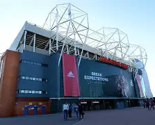 老特拉福德坚守晋级，艰难取胜，一路领先