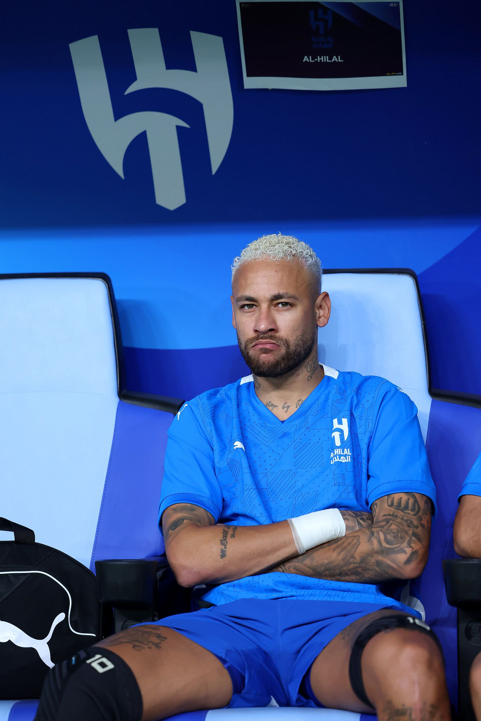 爱游戏-包含内马尔再受伤，巴黎遇人生大考验的词条