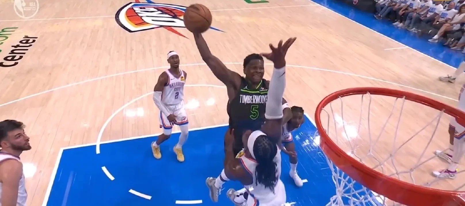 爱游戏网页版-NBA新赛季关键之战！森林狼战胜骑士，马刺惨败掘金