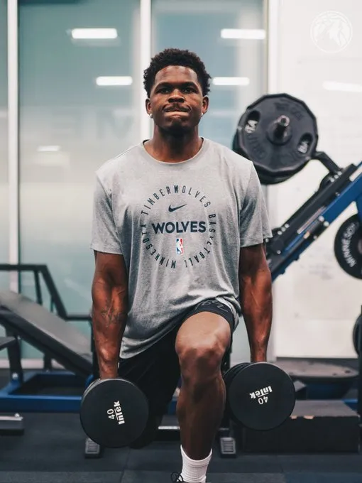 爱游戏官网-关于森林狼球员分享训练感受，展望新赛季表现的信息